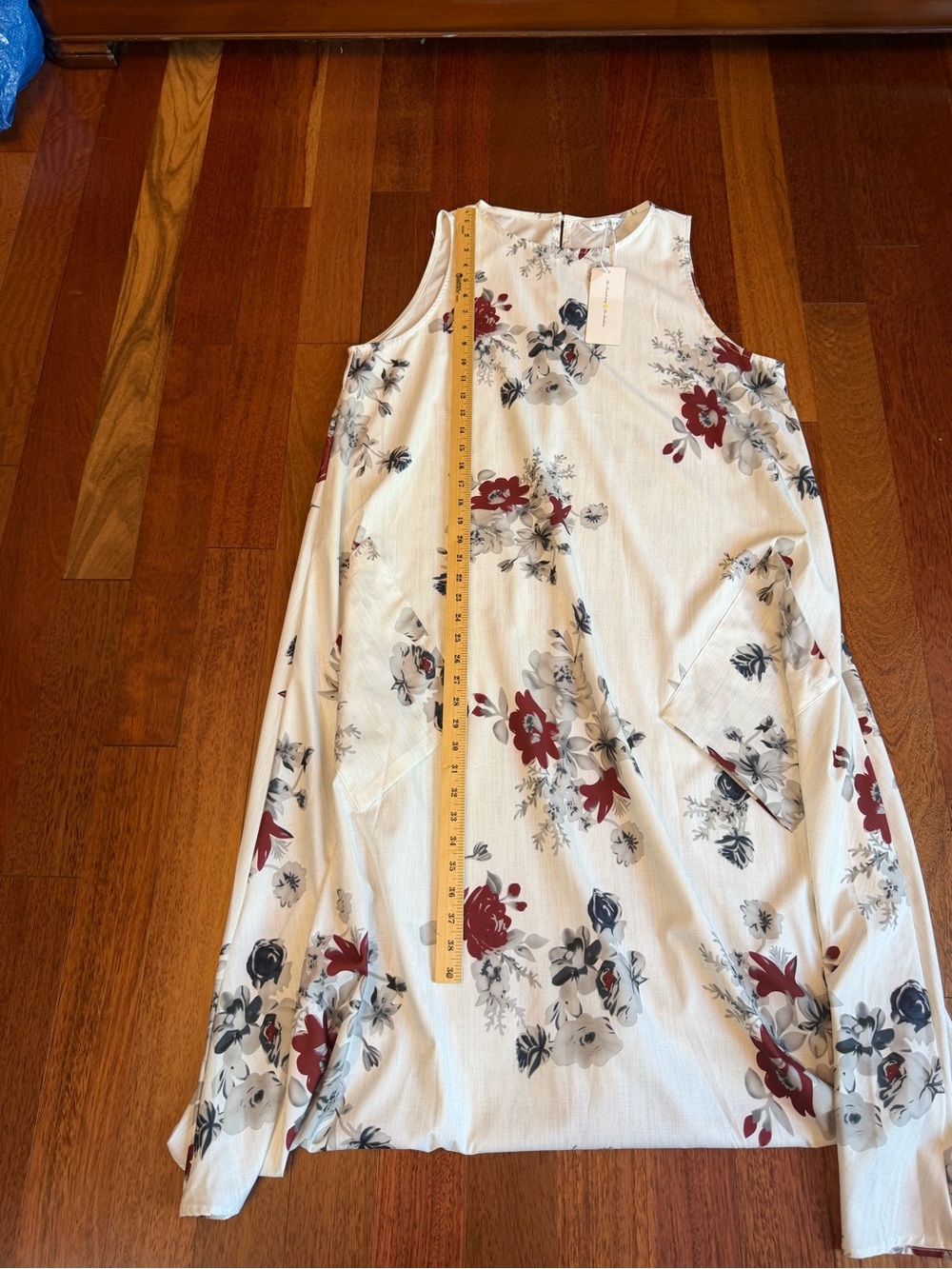 Sleeveless White Floral Maxi Dress with Red and Gray Blooms - Picture 5 of 6